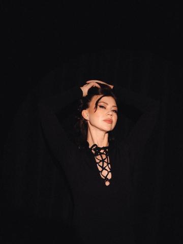 Карина Светлая Брюнетка фото 9